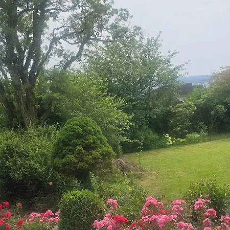 아파트 Suedhang Bei Mariahilfberg *