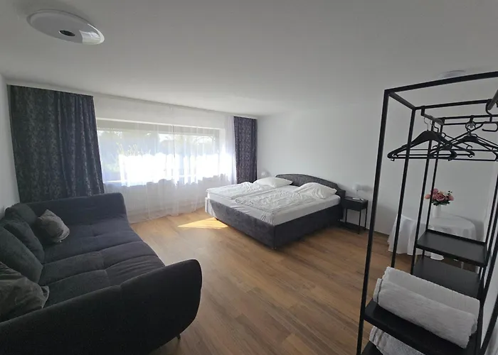 아파트 Suedhang Bei Mariahilfberg